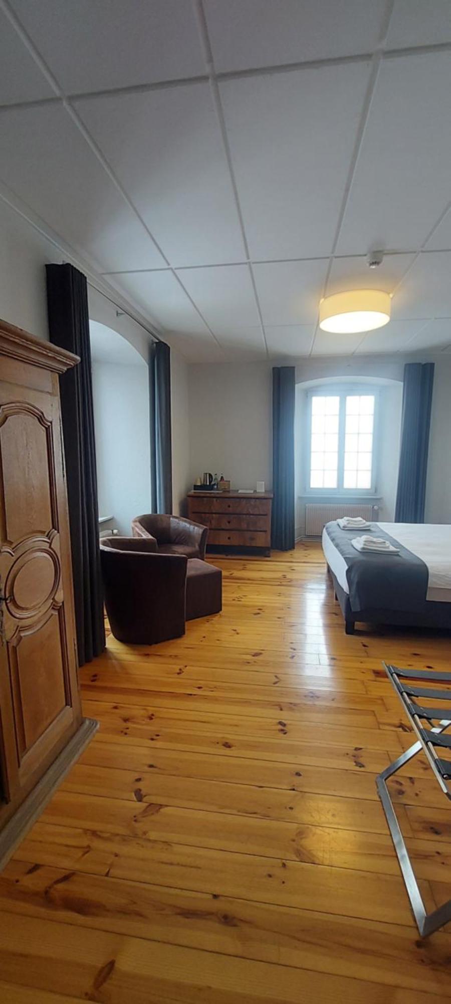 Auberge De Bellelay Restaurant Chez Aron Balde Dış mekan fotoğraf
